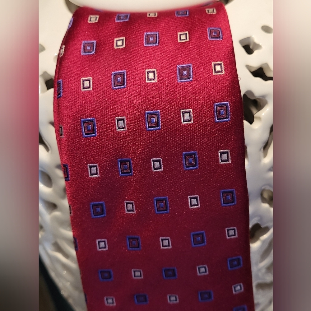 Nicky Milan Handmade Red Silk Tie - Picture 3 of 7